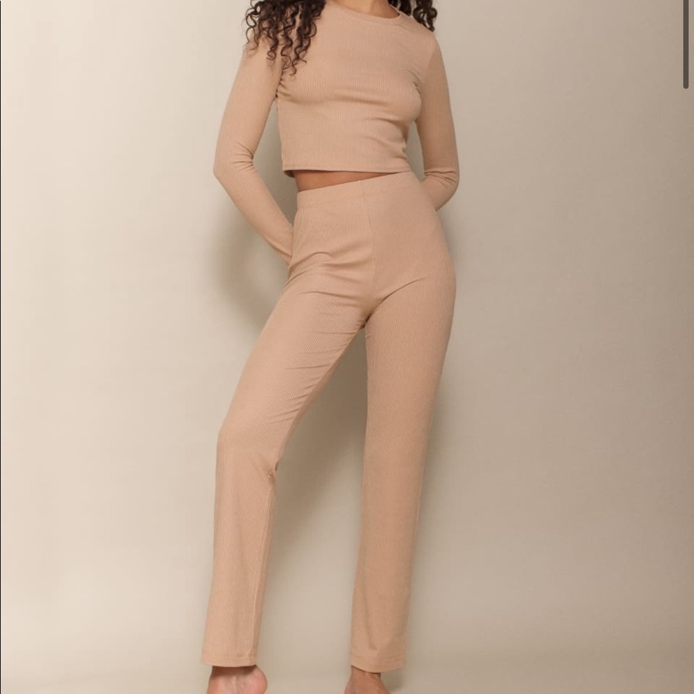 Reformation Set Sand Colored